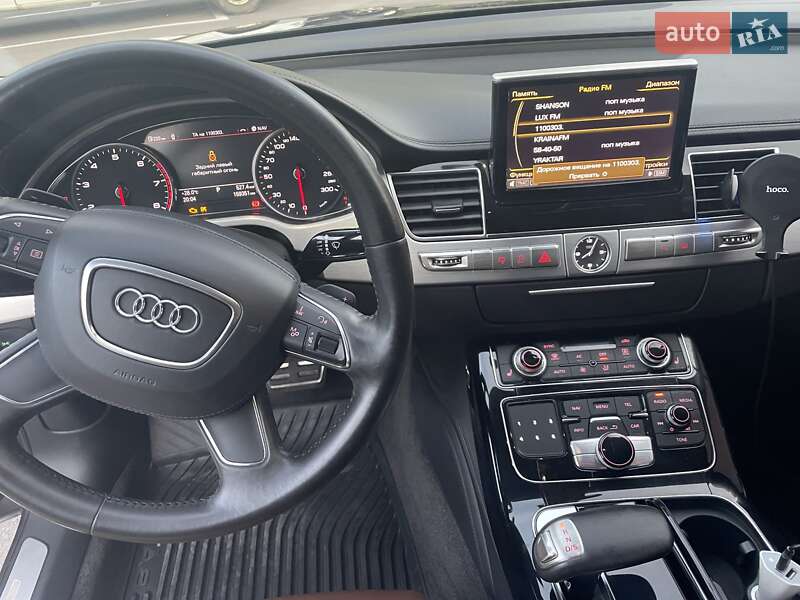 Седан Audi A8 2011 в Николаеве