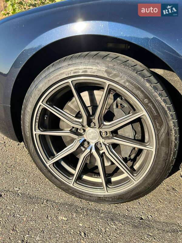 Седан Audi A8 2011 в Николаеве