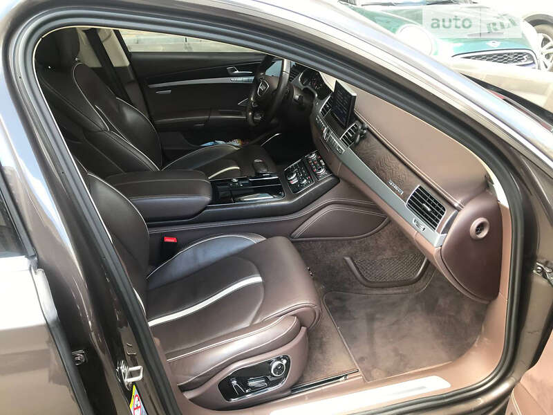 Седан Audi A8 2014 в Киеве