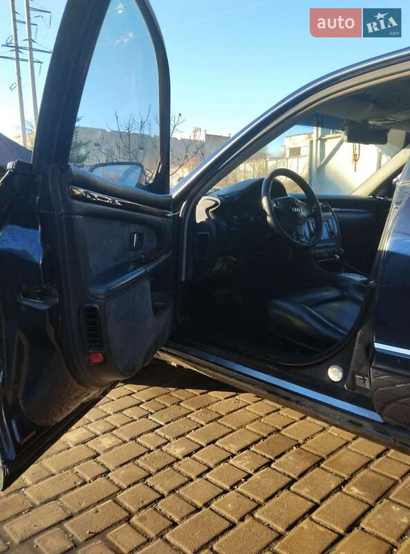 Седан Audi A8 1999 в Тернополі