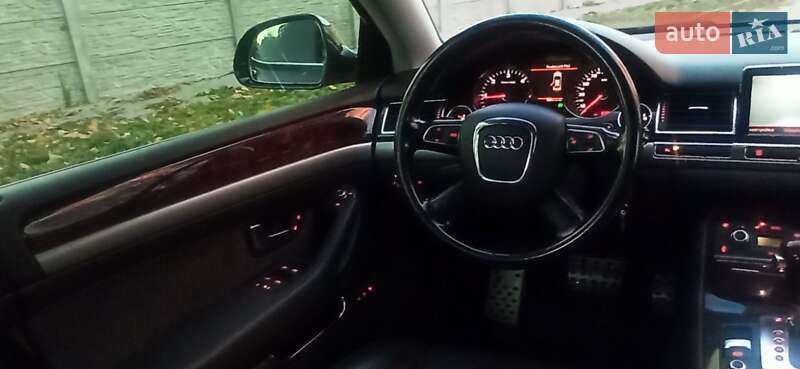 Седан Audi A8 2009 в Ивано-Франковске