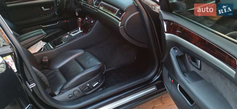 Седан Audi A8 2009 в Ивано-Франковске