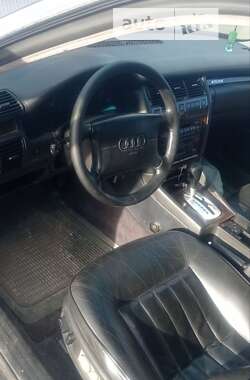Седан Audi A8 1997 в Вышгороде