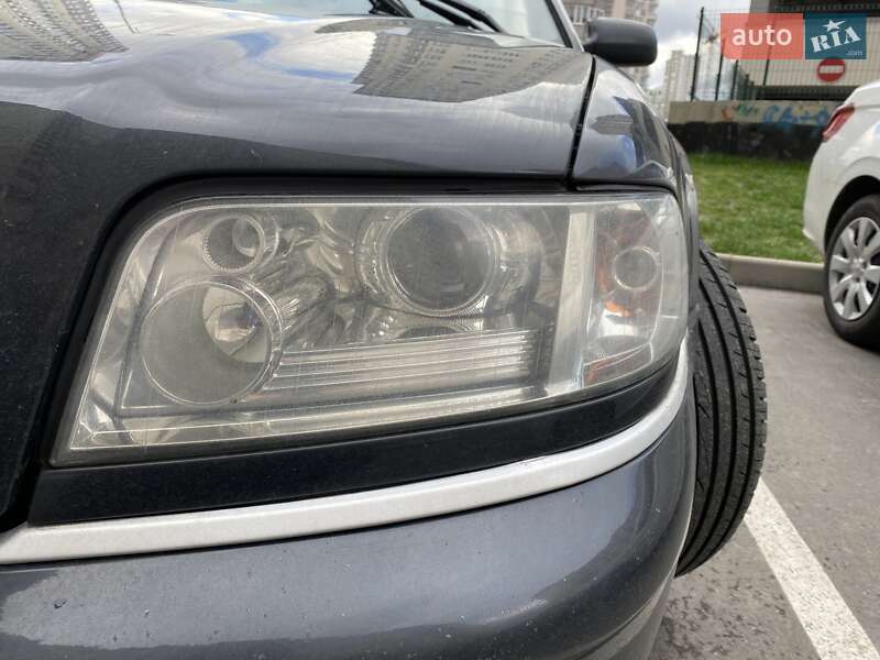 Седан Audi A8 2001 в Броварах