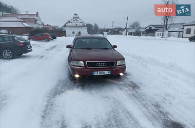 Седан Audi A8 2000 в Чигирине