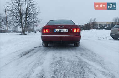 Седан Audi A8 2000 в Чигирину