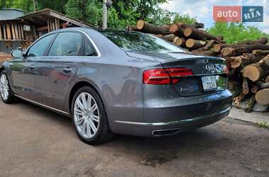 Седан Audi A8 2015 в 