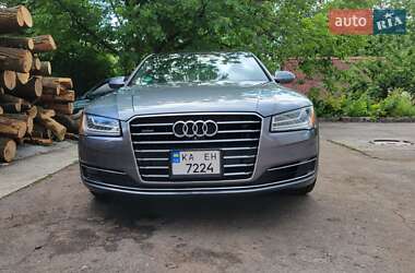 Седан Audi A8 2015 в 