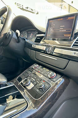 Седан Audi A8 2012 в Ужгороде