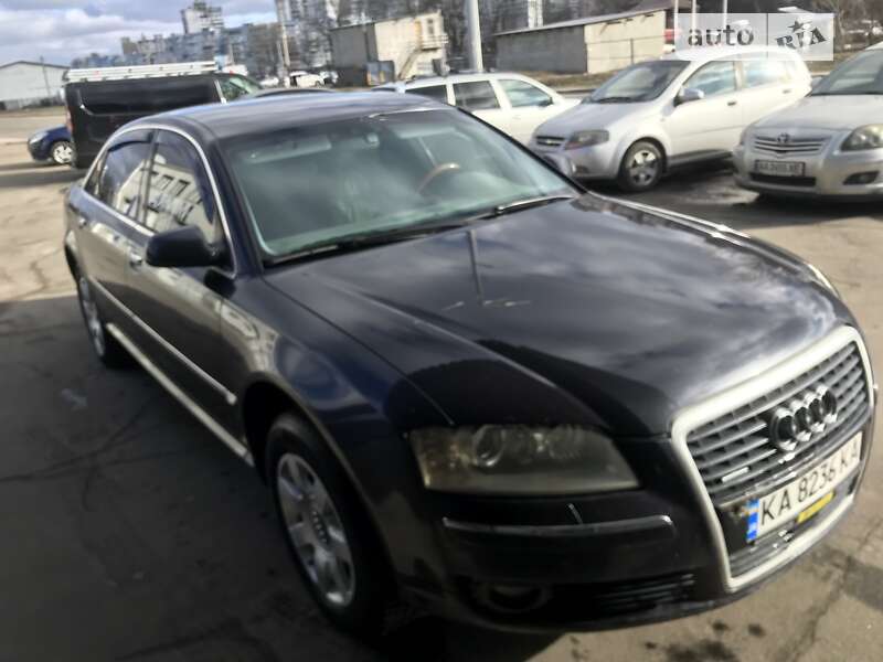 Седан Audi A8 2004 в Києві