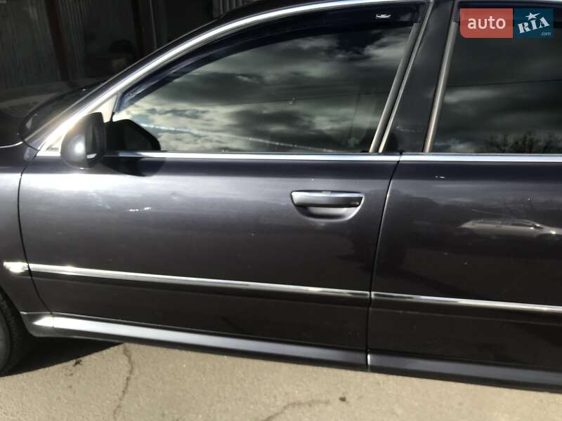 Седан Audi A8 2004 в Киеве