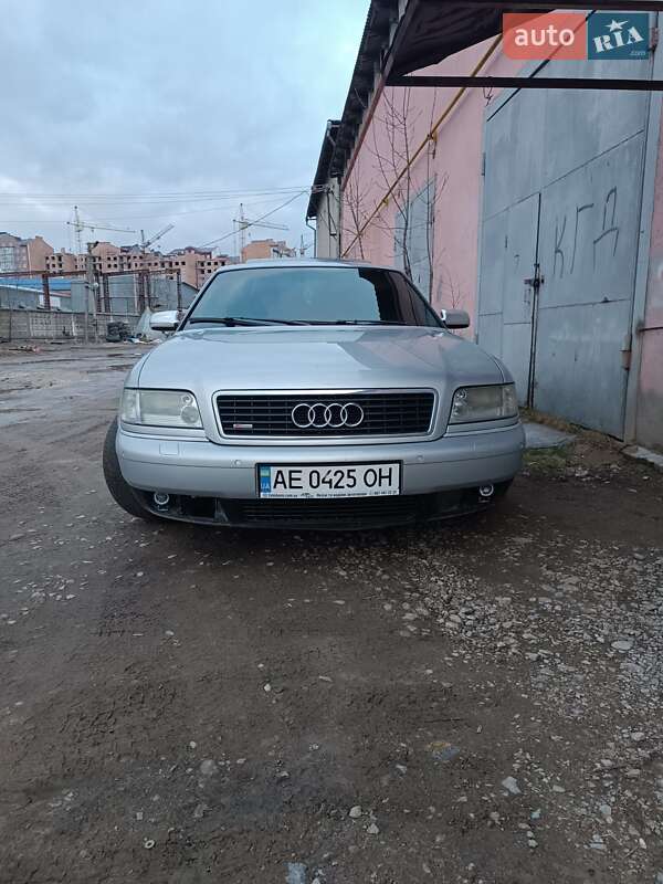 Седан Audi A8 2001 в Івано-Франківську
