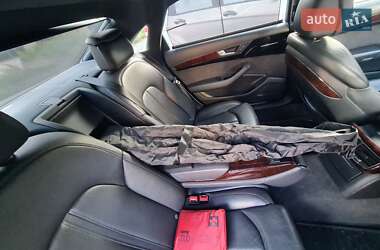 Седан Audi A8 2013 в 