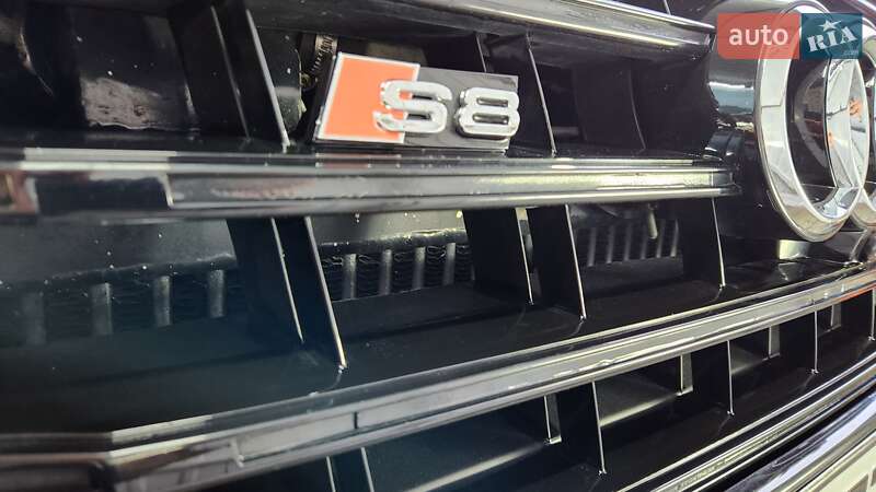 Седан Audi A8 2016 в Дніпрі