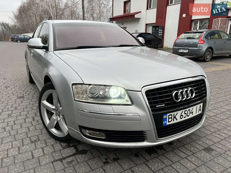 Седан Audi A8 2008 в Ровно