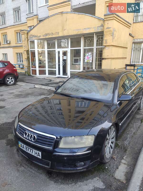 Седан Audi A8 2004 в Киеве