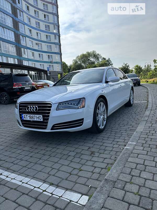Седан Audi A8 2013 в Ивано-Франковске
