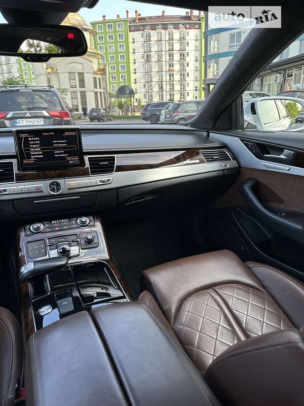 Седан Audi A8 2013 в Ивано-Франковске