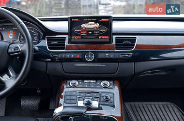 Седан Audi A8 2012 в Луцьку