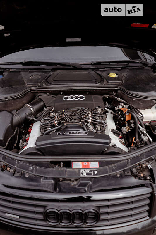 Седан Audi A8 2003 в Ужгороде