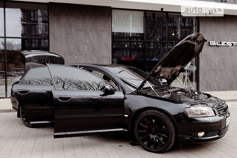 Седан Audi A8 2003 в Ужгороде