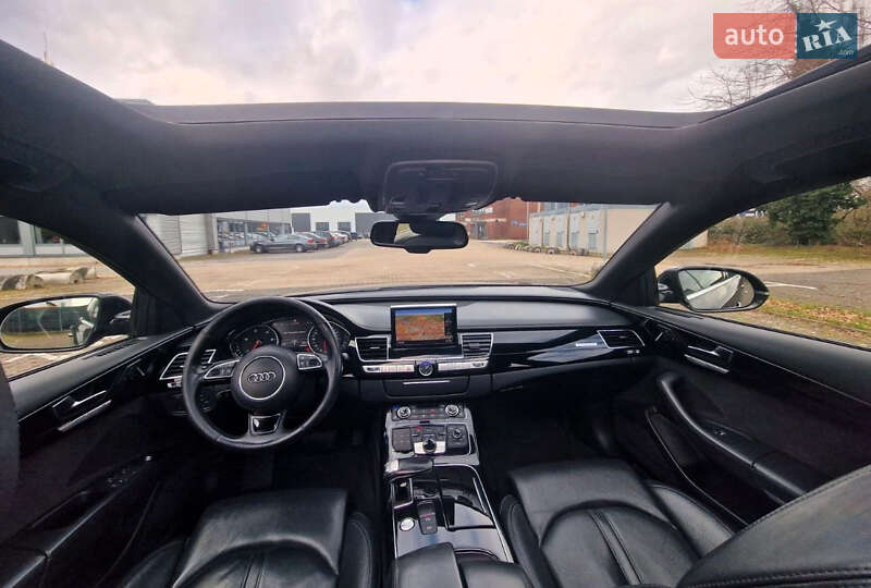 Седан Audi A8 2012 в Киеве