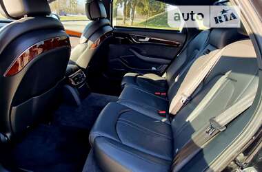 Седан Audi A8 2013 в 