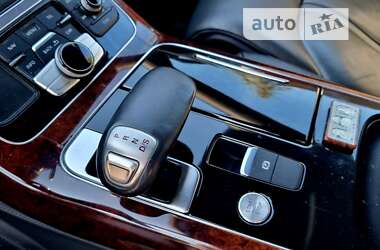 Седан Audi A8 2013 в 