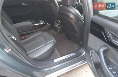 Седан Audi A8 2015 в 
