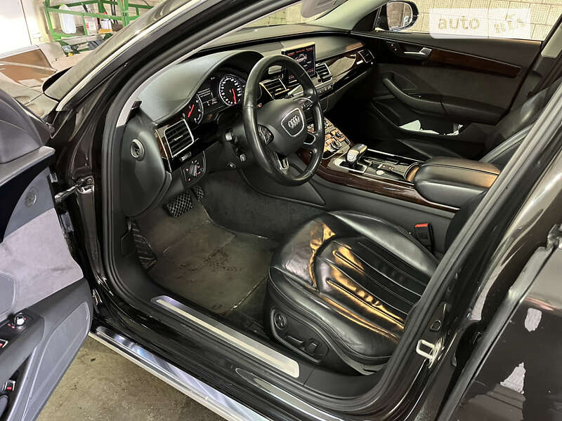 Седан Audi A8 2017 в Мироновке