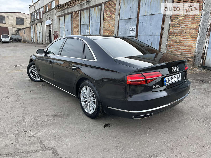 Седан Audi A8 2017 в Мироновке