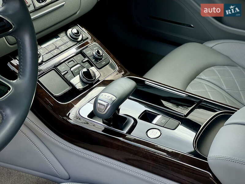 Седан Audi A8 2014 в Киеве