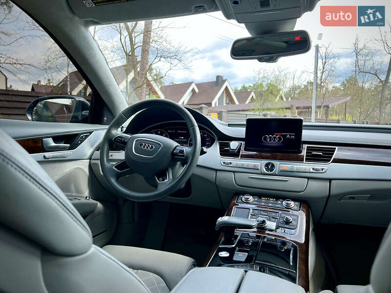 Седан Audi A8 2014 в Киеве