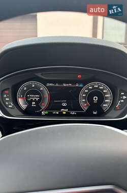 Седан Audi A8 2019 в 