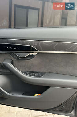 Седан Audi A8 2019 в 