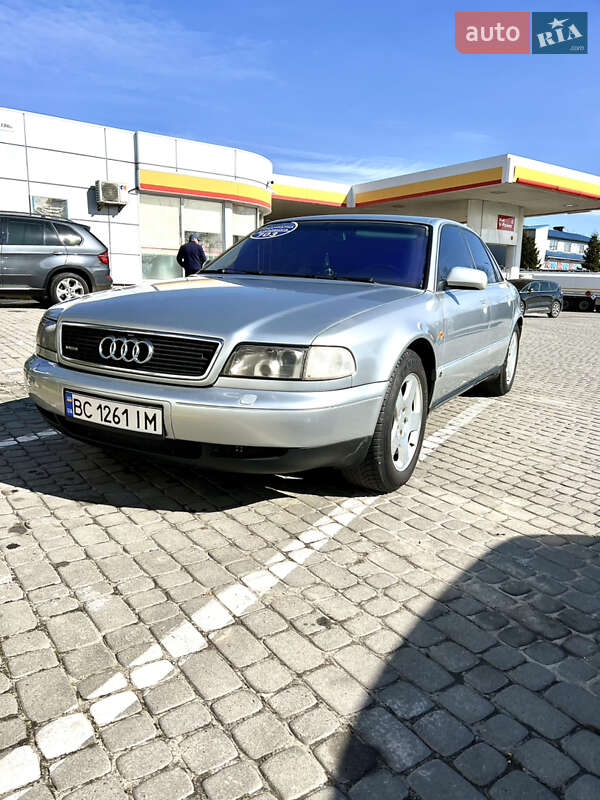 Седан Audi A8 1997 в Львове