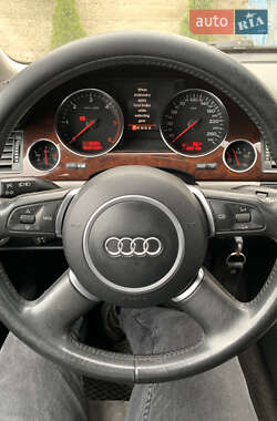 Седан Audi A8 2003 в 