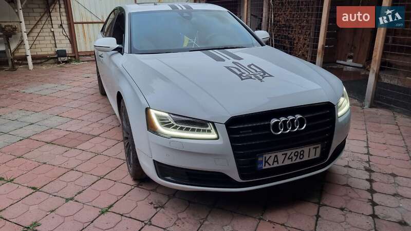 Седан Audi A8 2015 в Чернігові
