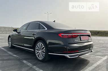 Седан Audi A8 2019 в Львові