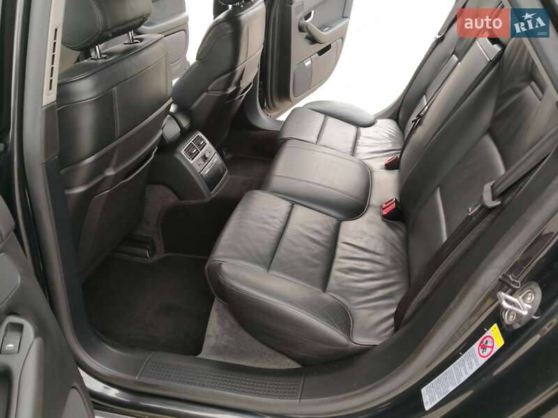 Седан Audi A8 2004 в Львові