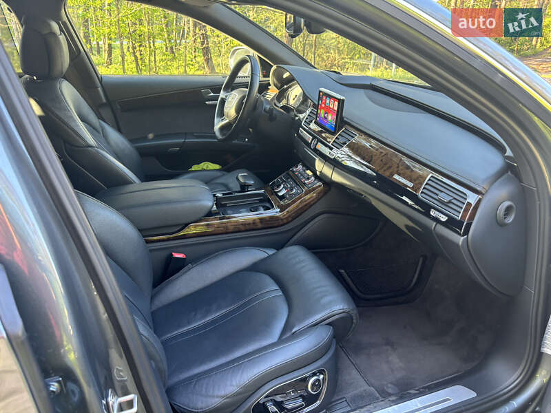 Седан Audi A8 2015 в Луцьку