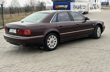 Седан Audi A8 1999 в Надворной