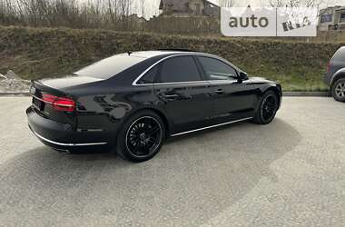 Седан Audi A8 2017 в Львові