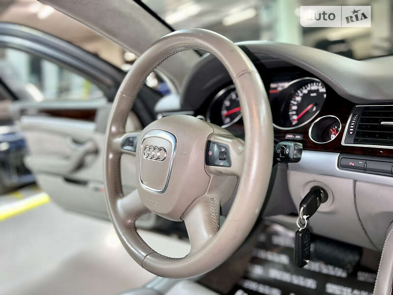 Седан Audi A8 2006 в Києві