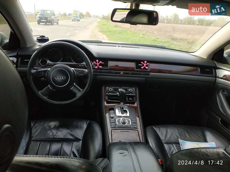 Седан Audi A8 2004 в Києві