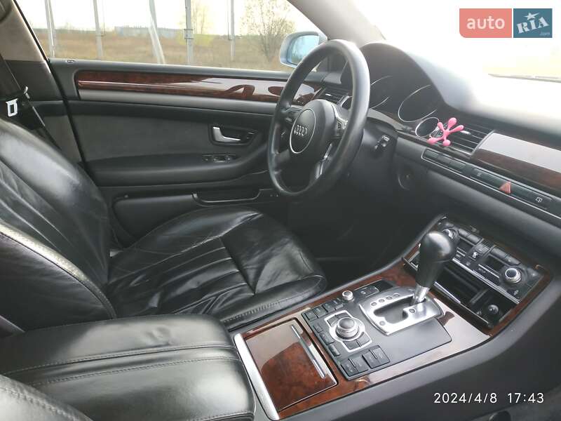 Седан Audi A8 2004 в Києві