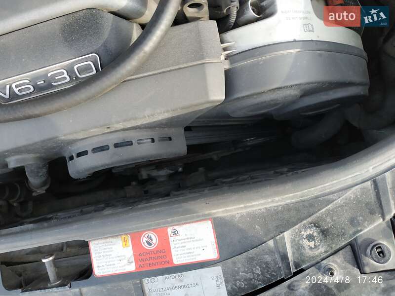 Седан Audi A8 2004 в Києві
