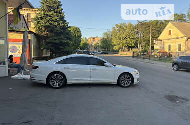 Седан Audi A8 2019 в Одесі
