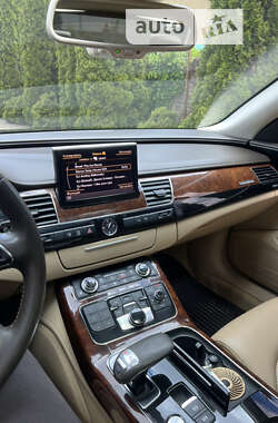 Седан Audi A8 2012 в Борисполі