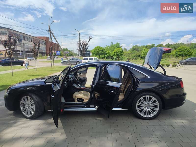Седан Audi A8 2013 в Ужгороде
